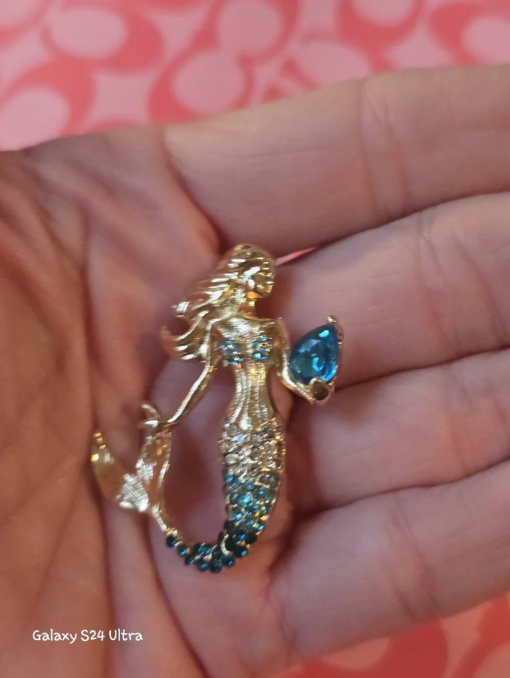 Mermaid Tiny Brooch NEW